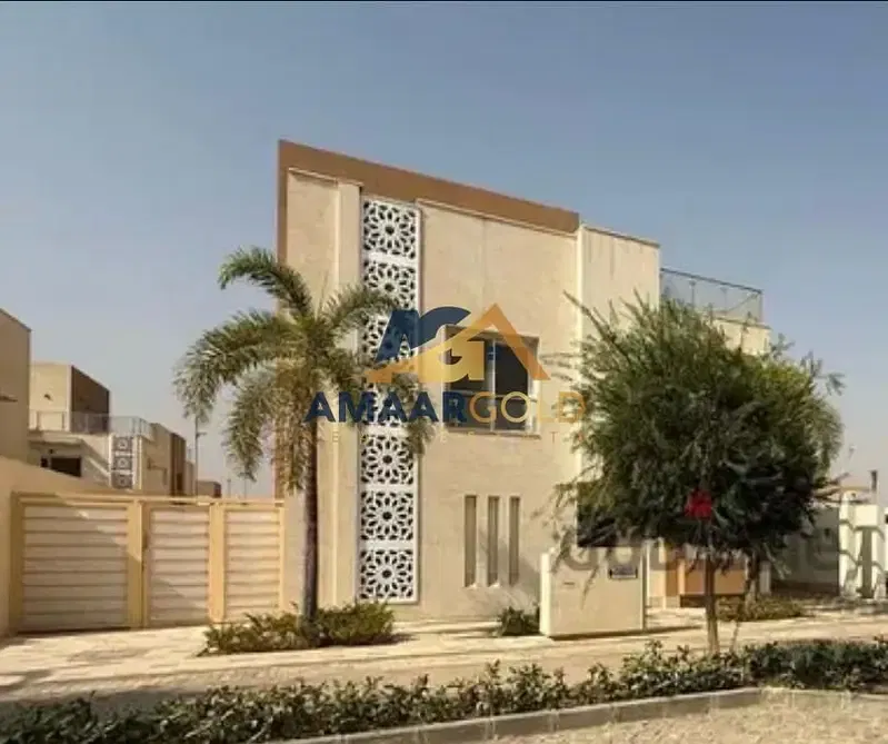 Villa for sale Fully Finished Ready to Move 471m Directly Opposite Madinaty & close to celia in New Capital