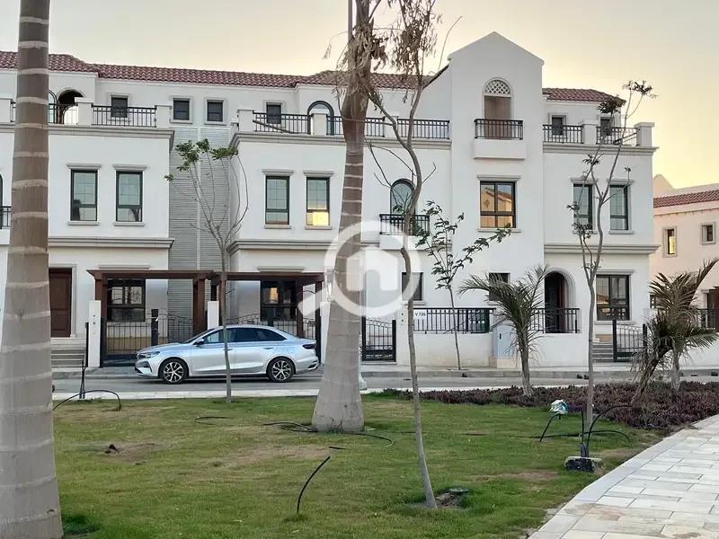 Celia Town Villa | Ready & Wide Garden View