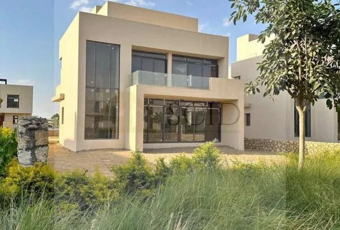 4-bedroom villa 200 m² for sale in O West