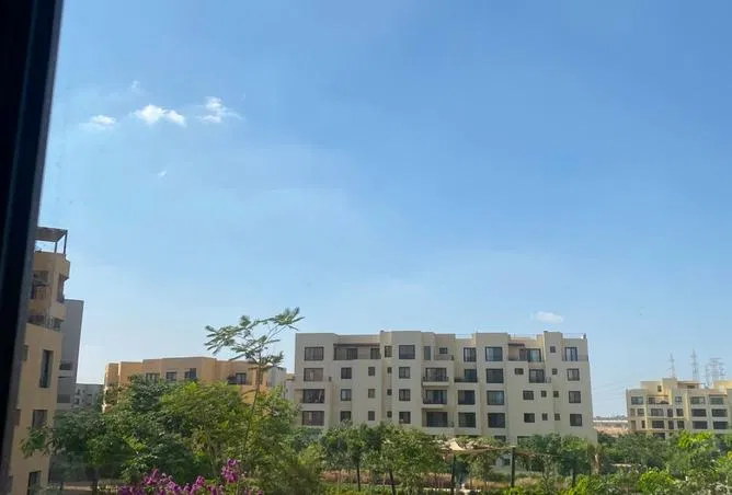 شقة 3 غرف 177 م² للبيع في O West