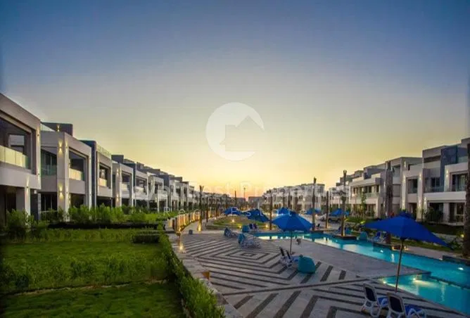 2-bedroom chalet 300 m² for sale in La Vista Ras El Hikma