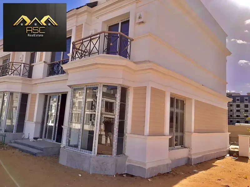 Townhouse in Mountain View October at the lowest price of 7,700,000 – ready for viewing – area: 205 sqm – 4 bedrooms, 4 bathrooms – structure already