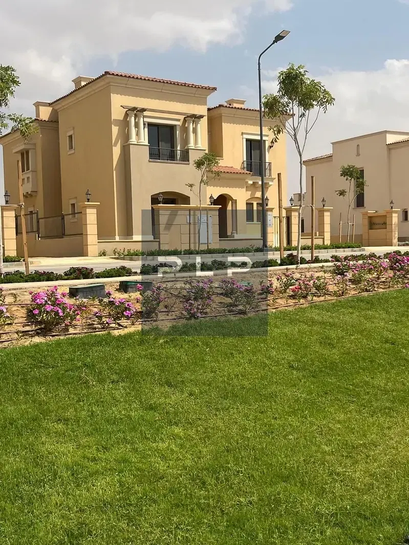 Ready-to-Move North-Facing Quattro Villa With Very Prime Location for Sale in City Gate New Cairo