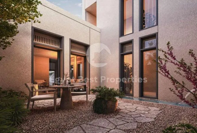 4-bedroom villa 290 m² for sale in Tuban Islands