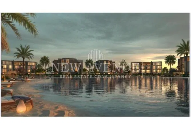 4-bedroom twin house 282 m² for sale in Silver Sands