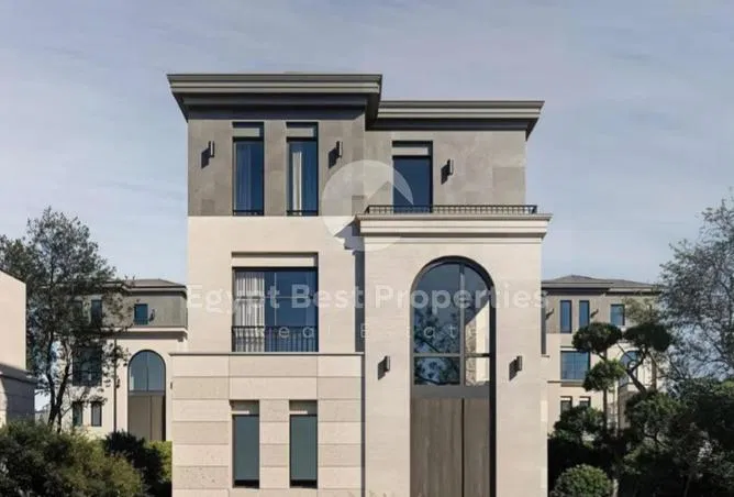 4-bedroom villa 285 m² for sale in ZED East