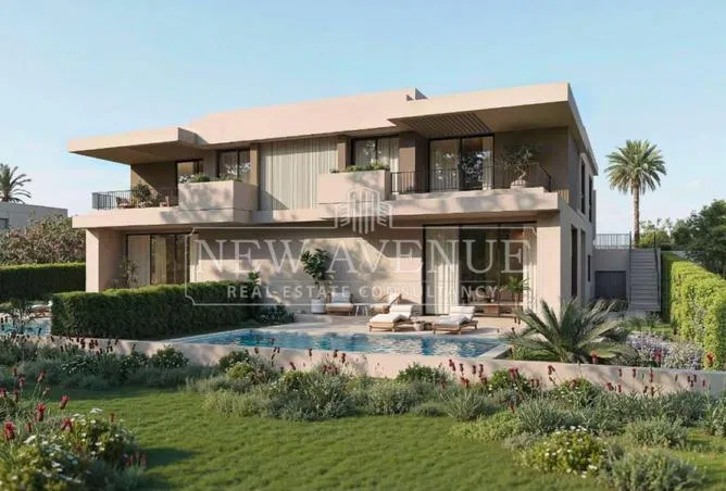 4-bedroom villa 396 m² for sale in East Hill