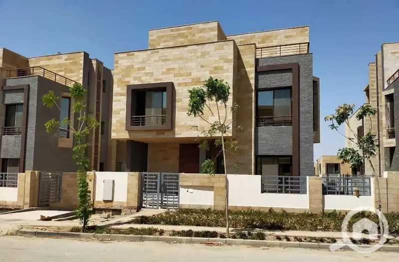 For a quick sale in the heart of Taj City! || Last ready-to-move villa available || Fully finished and ready to live in || Directly facing Cairo Airpo