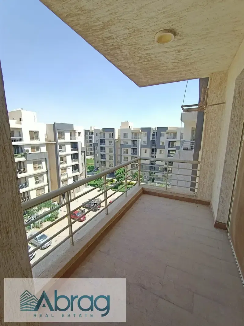 Ready-to-move-in super-lux apartment for sale in Jannat Misr Compound, New Cairo, Fifth Settlement.