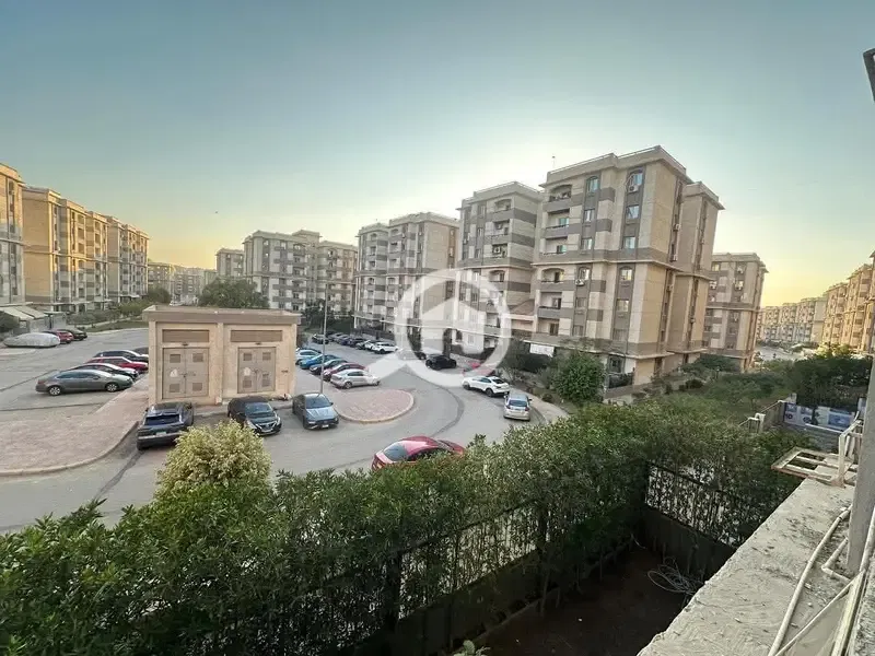 For sale, a first-floor apartment with an open view in Gardenia City.