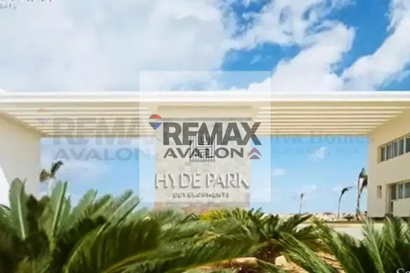 Townhouse Villa for Sale in Seashore Ras El Hekma (Hyde Park) – Private Garden