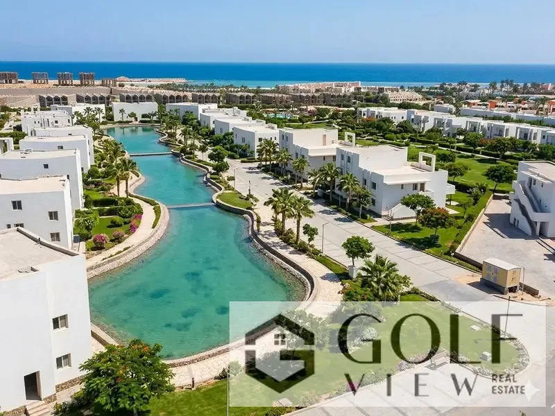 For Sale: Prime 250m² Penthouse Chalet in the Heart of the Lagoon, Immediate Delivery in D Bay - North Coast - Tatweer Misr