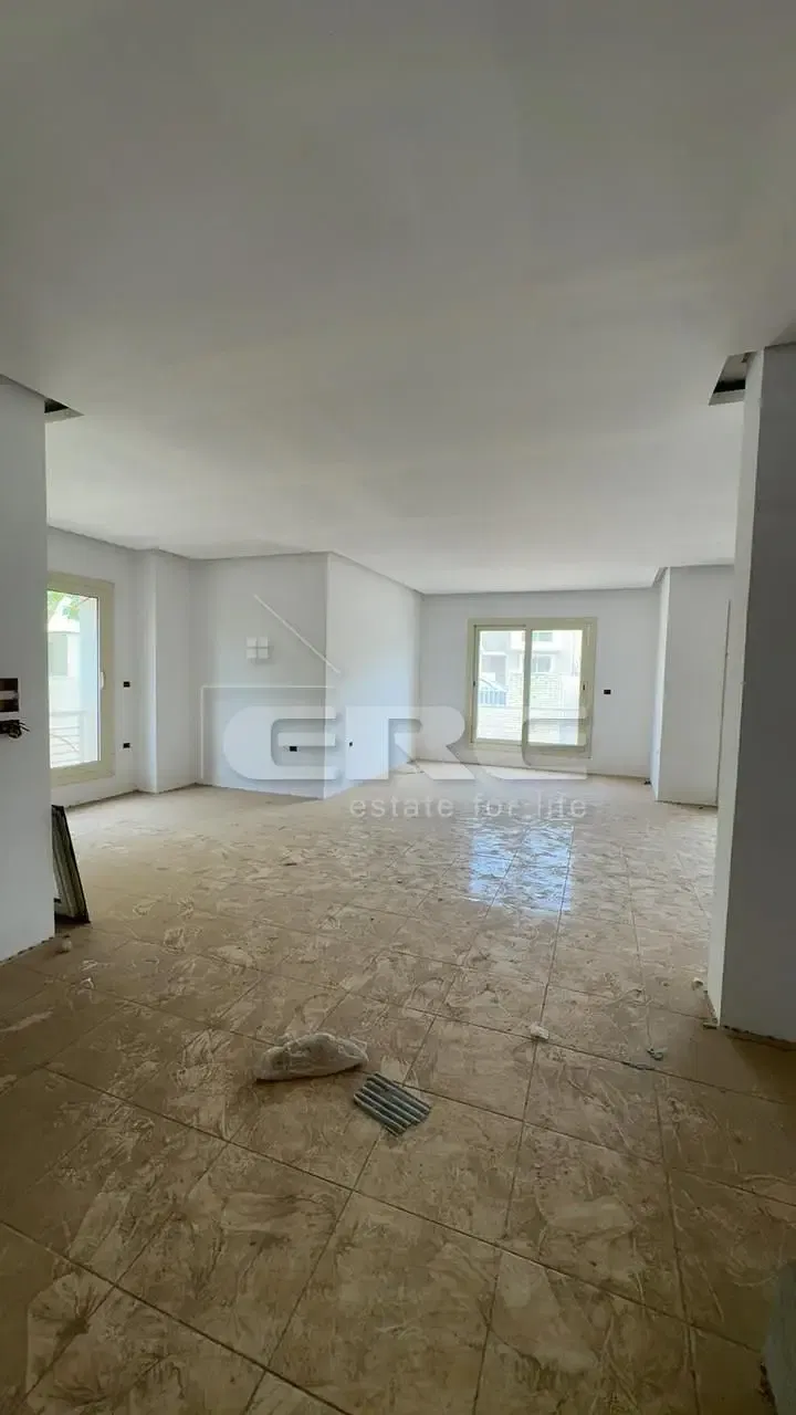 Quattro for sale in CFC, 3 bedrooms, down payment and installments