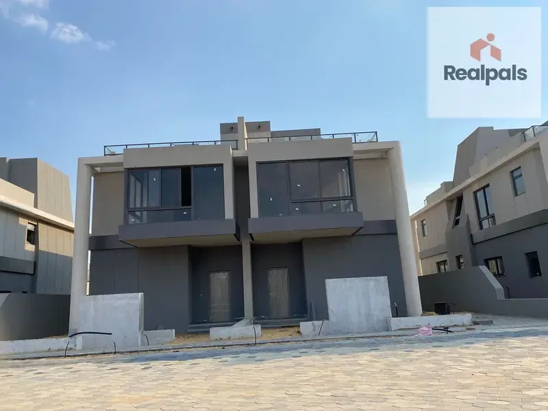 Twin house for sale under market price 195 m at Bloomfields PRIME LOCATION