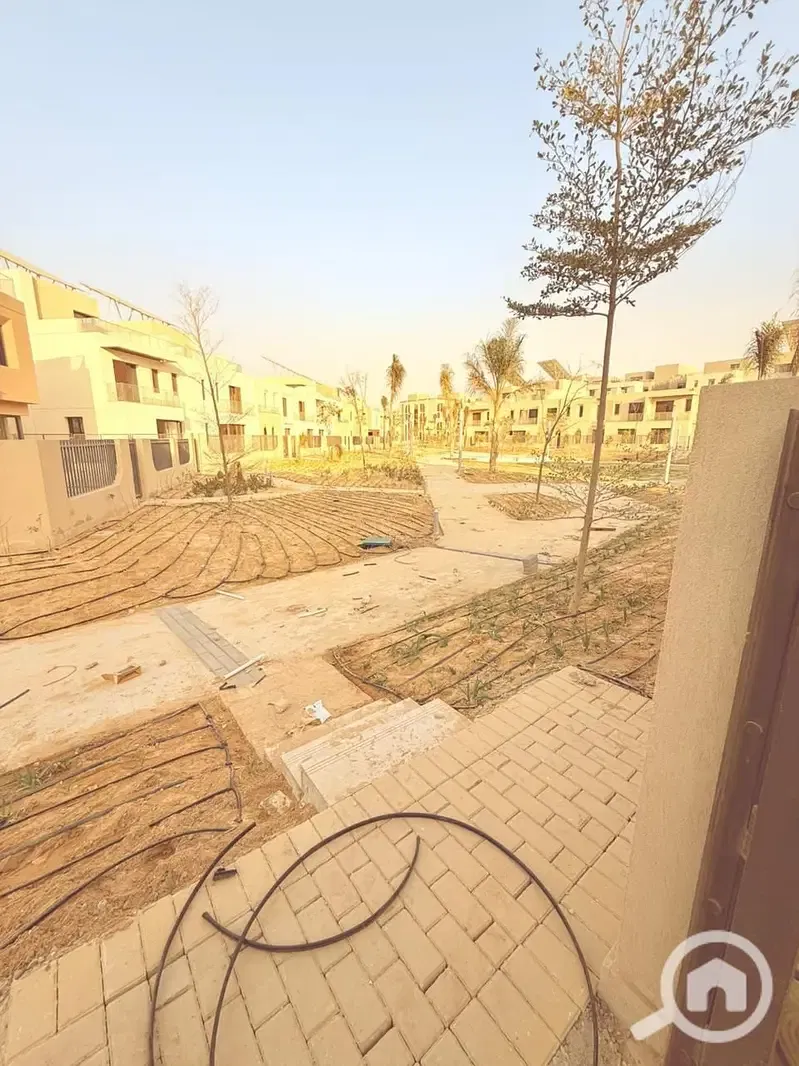 Townhouse 181m in a prime Location for sale in VYE Sodic