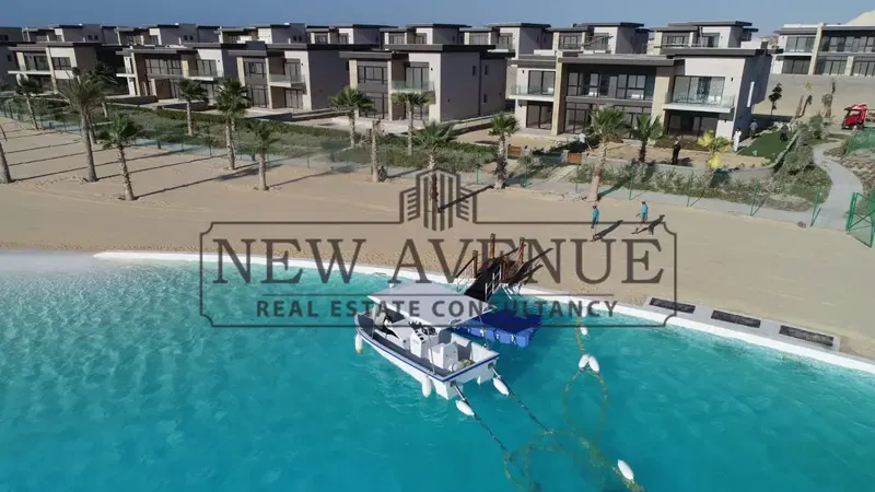 Fully Finished Premium chalet on lagoon SWAN LAKE North Coast