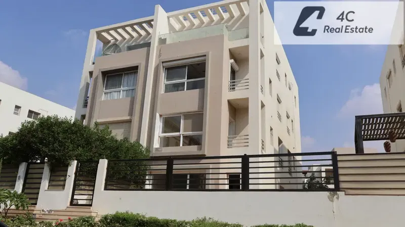 Under market price Duplex 260m for sale ready to move Very prime location landscape view in Hyde Park Fifth Settlement New Cairo next to Mivida