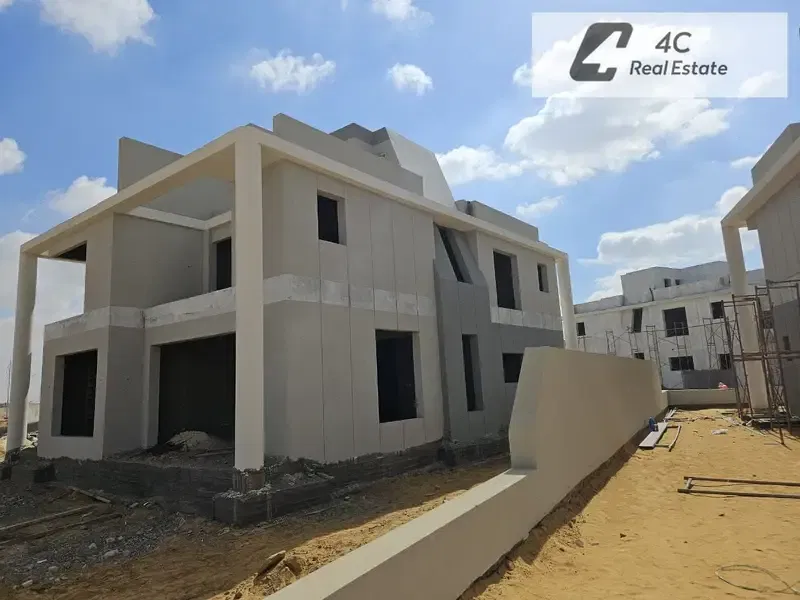 Villa ready to move with prime view resale below market price ready for viewing near Madinaty and Sarai in Bloomfields Mostakbal City for sale