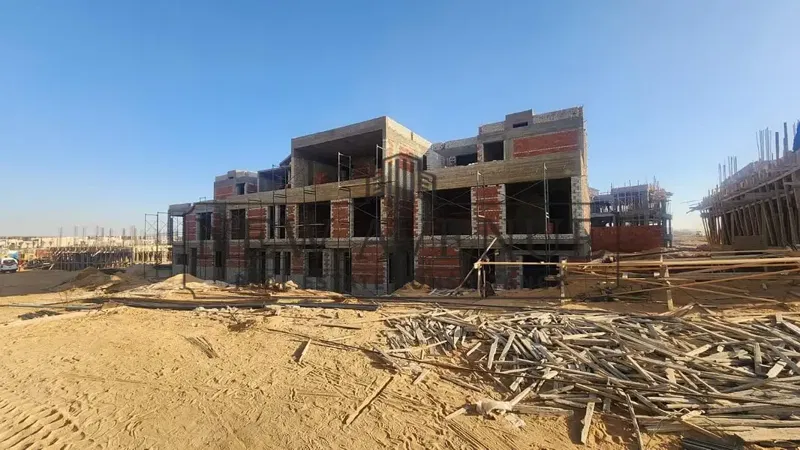 Town villa corner rest to move core and shell facing north city of oddesyia Mostaqbal city