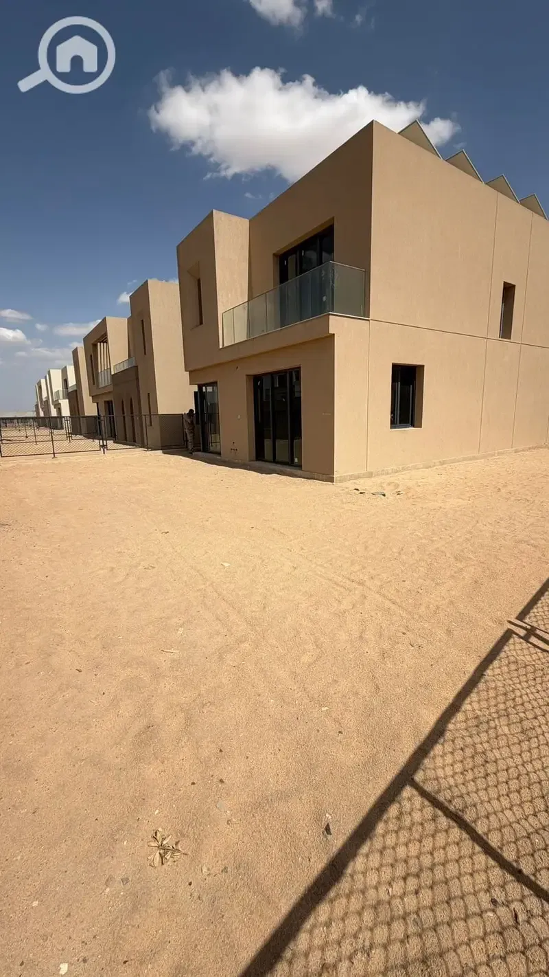 Townhouse Corner 181m With Low Price In VYE Sodic
