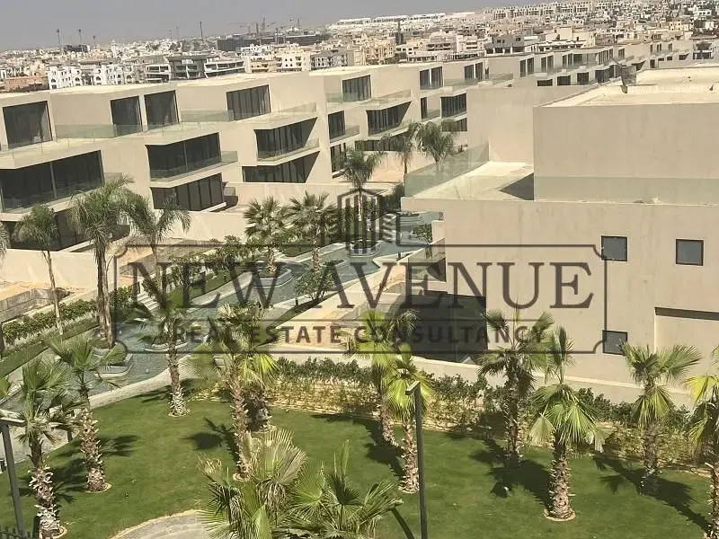 luxuries Villa ready to move overlooking the lake down payment, installments with private pool for sale in Lakeview Boutique compound teseen street