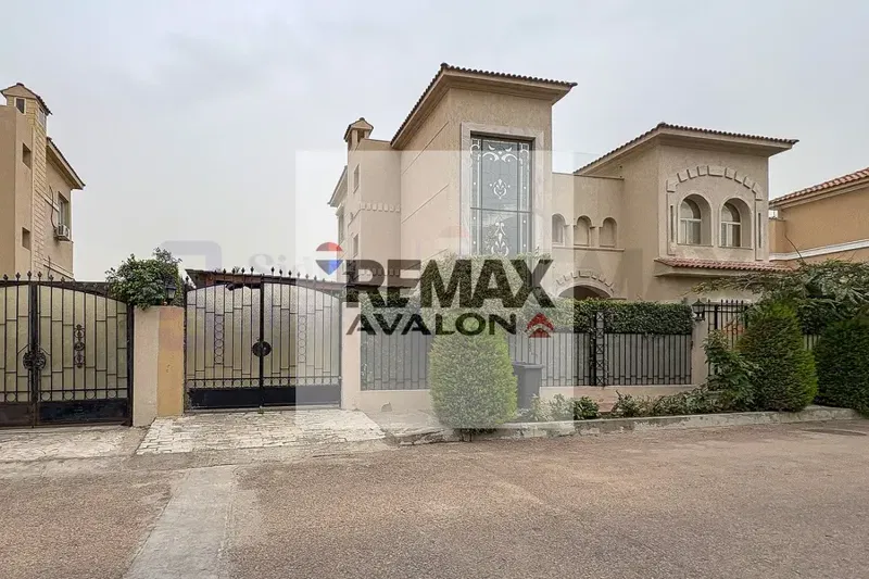 Townhouse villa of 203 m for sale (Alex West)