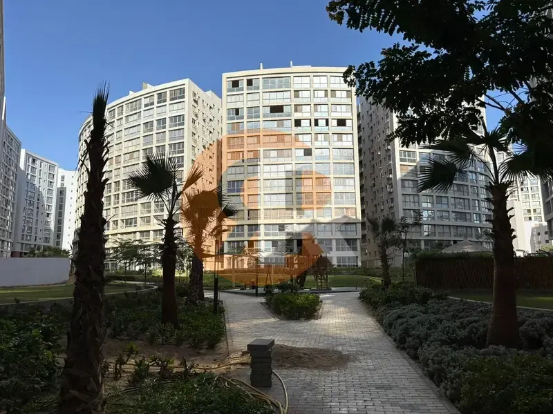 Studio with installmens for sale in one kattameya