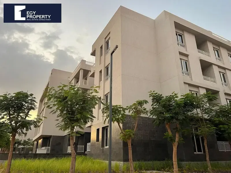 Ready to move Apartment for sale in Waterway compound directly over 90th street