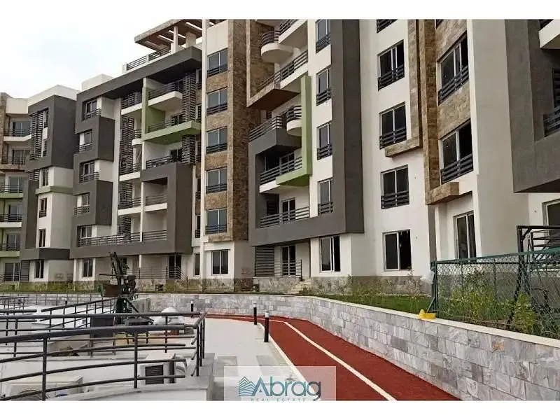 225m² Apartment in Kenz October - Meters and Maintenance Paid