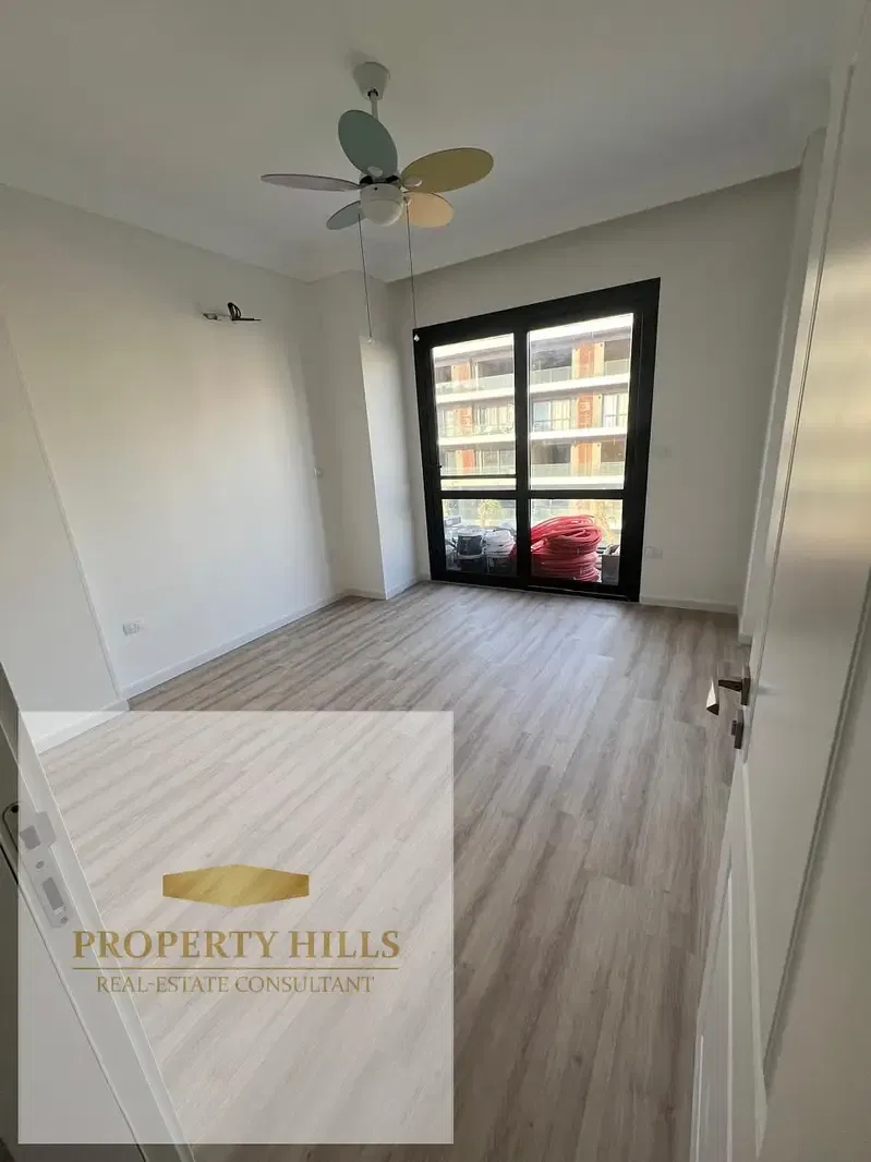 For Sale Townhouse Villa with Private Garden 231 sq m Compound, the heart of New Cairo's Fifth Settlement.