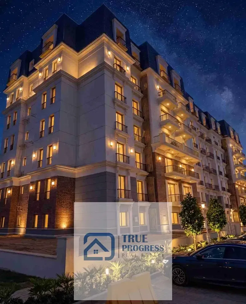 For quick sale, an apartment for sale in Mountain View October, ground floor + private garden, 140 square meters, immediate delivery.