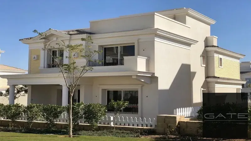 Standalone villa for sale at a special price in Mountain View Compound, 4th of October City. Prime location, finished to a super deluxe standard.
