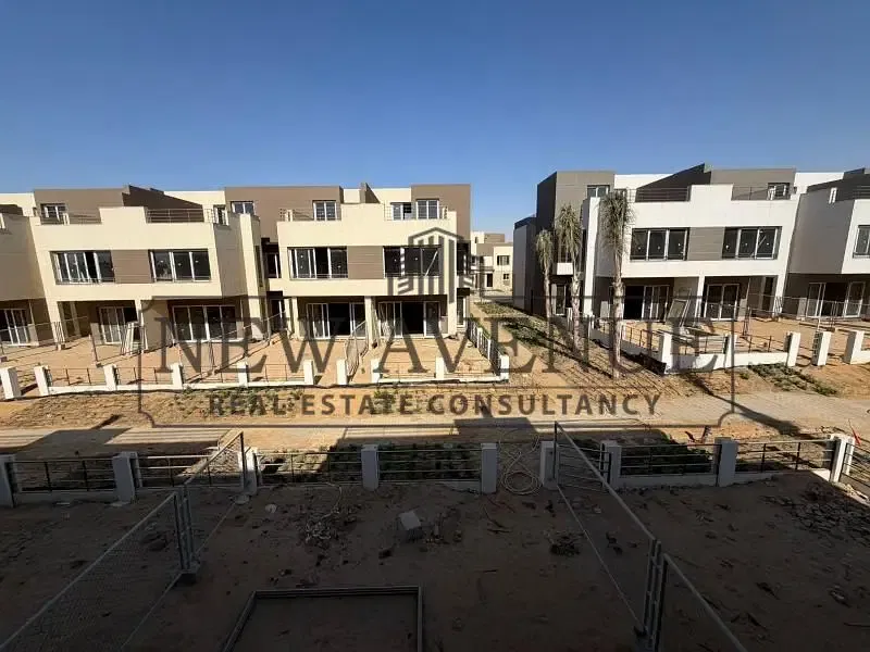 Townhouse for sale at Palm Hills New Cairo Ready to move with installments
