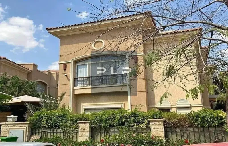 cheapest resale standalone villa in installment for quick sale view lagoon and Landscape in Stone Park compound