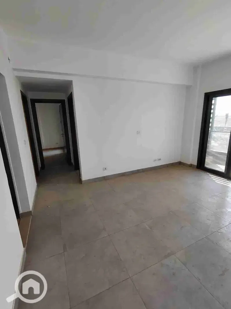Apartment for sale in Privado, Madinaty, 82 square meters, garden view, old reservation, with a total contract of 4,000,000, delivery within 6 months, total required as a down payment is 3,761,000 paid, and the remaining will be installments until 2034.
