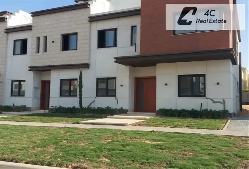 Villa Twin House for sale 300m lowest price with down payment and installments prime location in Azzar 2 Fifth Settlement New cairo