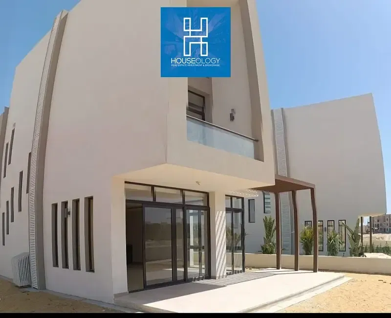 Corner townhouse for sale in Azha Ain Sokhna, below company price.