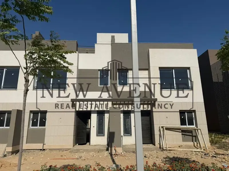 Townhouse with the most prime location for sale in Palm Hills New Cairo