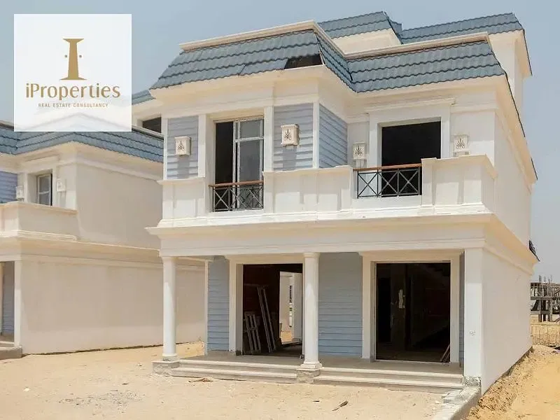 One story villa ready to move Mountain view 3 new Cairo