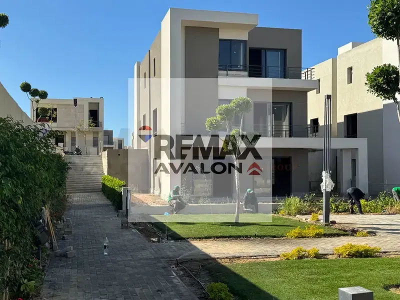 Townhouse villa for sale 194 m (Palm Hills Alexandria)