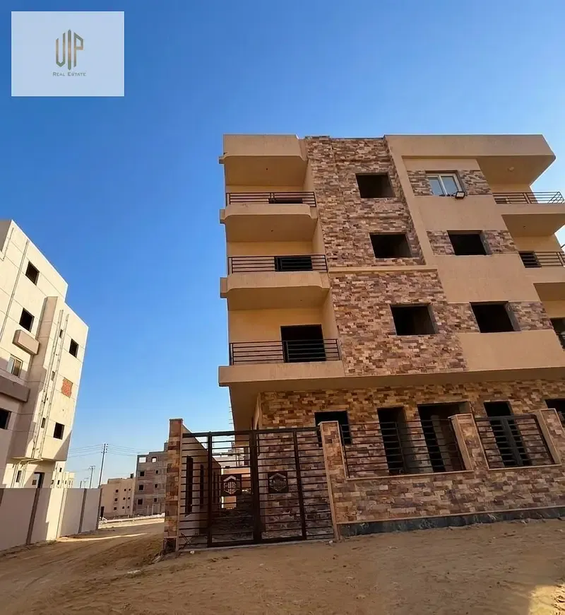 With a 50% down payment, receive immediately and the rest in installments over two years. Apartment for sale in Al-Nargis Al-Jadida near the Mohamed Naguib Axis and the Gamal Abdel Nasser Axis.