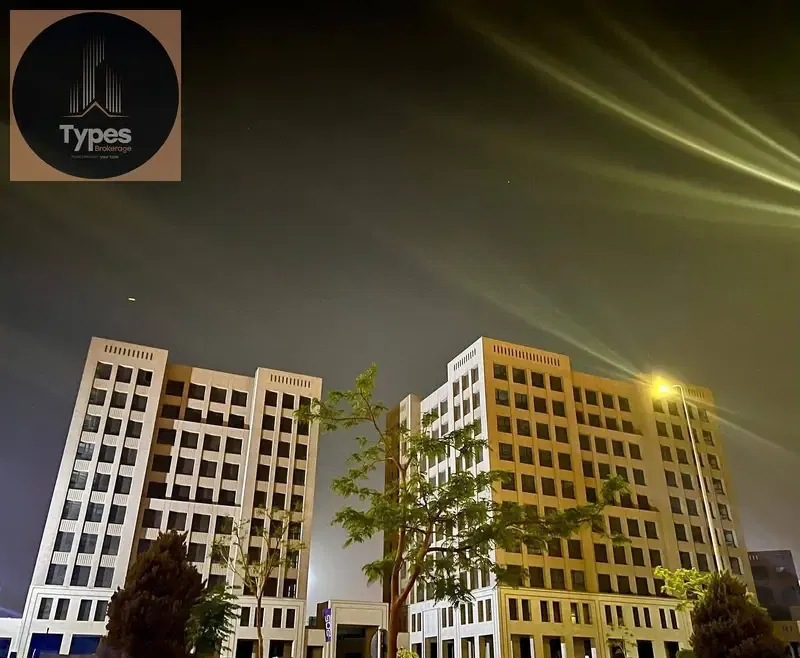 For sale: 164 sqm apartment, finished with air conditioning and kitchen, directly on the canal in 205 Arkan Palm, Canal Walk project. A great deal at