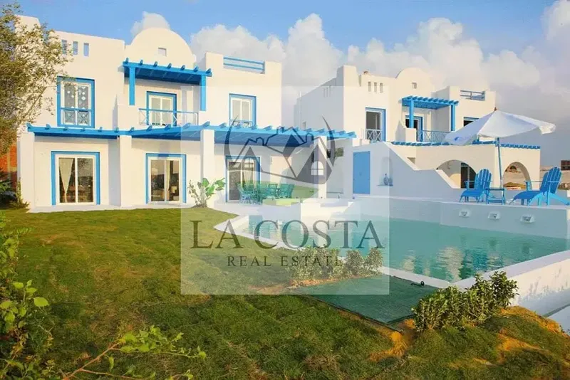 Ready to Move Townhouse for Sale in Mountain View Ras El Hikma - Crete