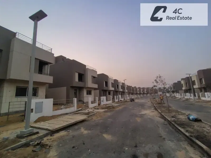Best price resale standalone villa ready to move in Palm Hills New Cairo with down payment and installments