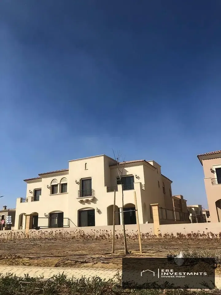 Lowest price townhouse (resale) in a very prime location - inside (Aven) in City Gate - at a bargain price for a limited time