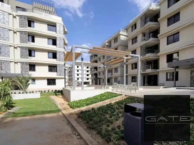 Studio apartment for sale at a special price in Badya Palm Hills compound, 6th of October. Delivery by the end of the year. Spacious landscape view.