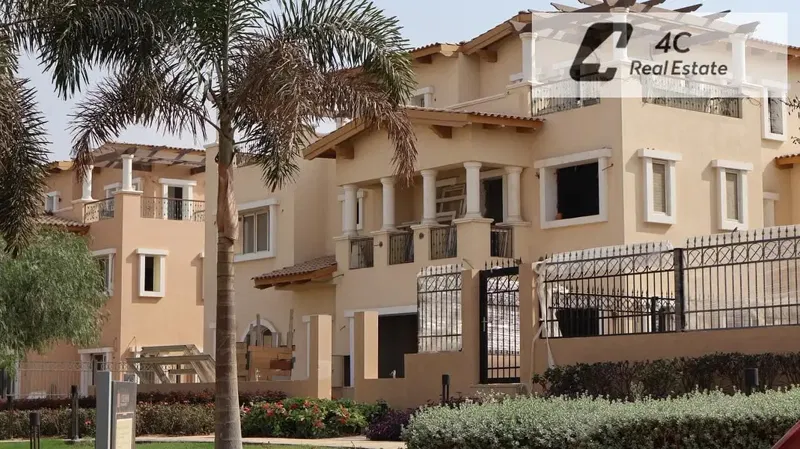 Twin house for sale 305 sqm + 350 sqm land lowest price in the market landscape view in Hyde Park