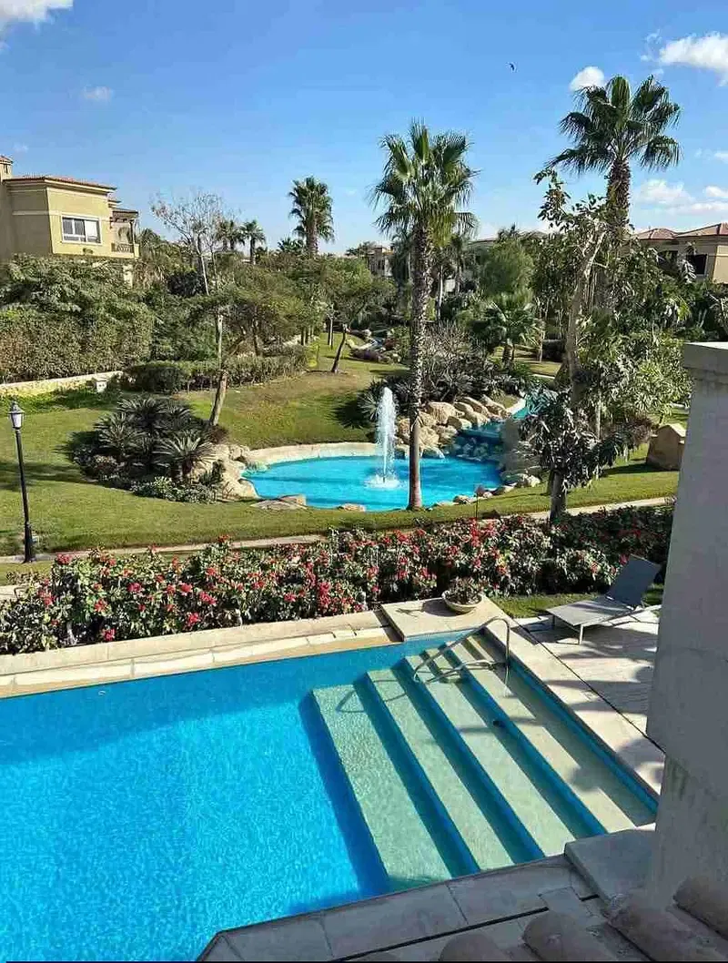 Villa for sale 370 square meters directly from the owner in Stone Park ready for immediate occupancy.