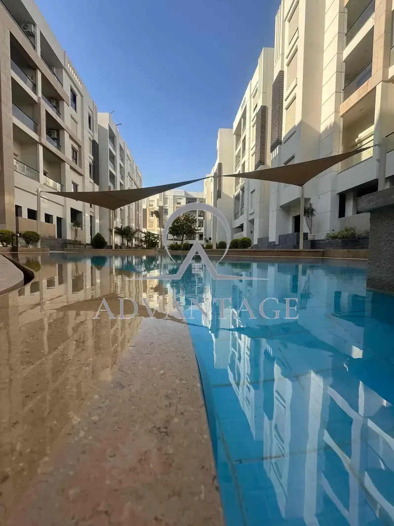 Premium apartment for sale in Valori Sheraton Compound, directly on Autostrad Road in a fully built residential compound with immediate delivery. Area: 173 sqm Layout: 	•	Entrance 	•	Spacious Reception 	•	Kitchen 	•	Terrace 	•	3 Bedrooms 	•	2 Bathrooms