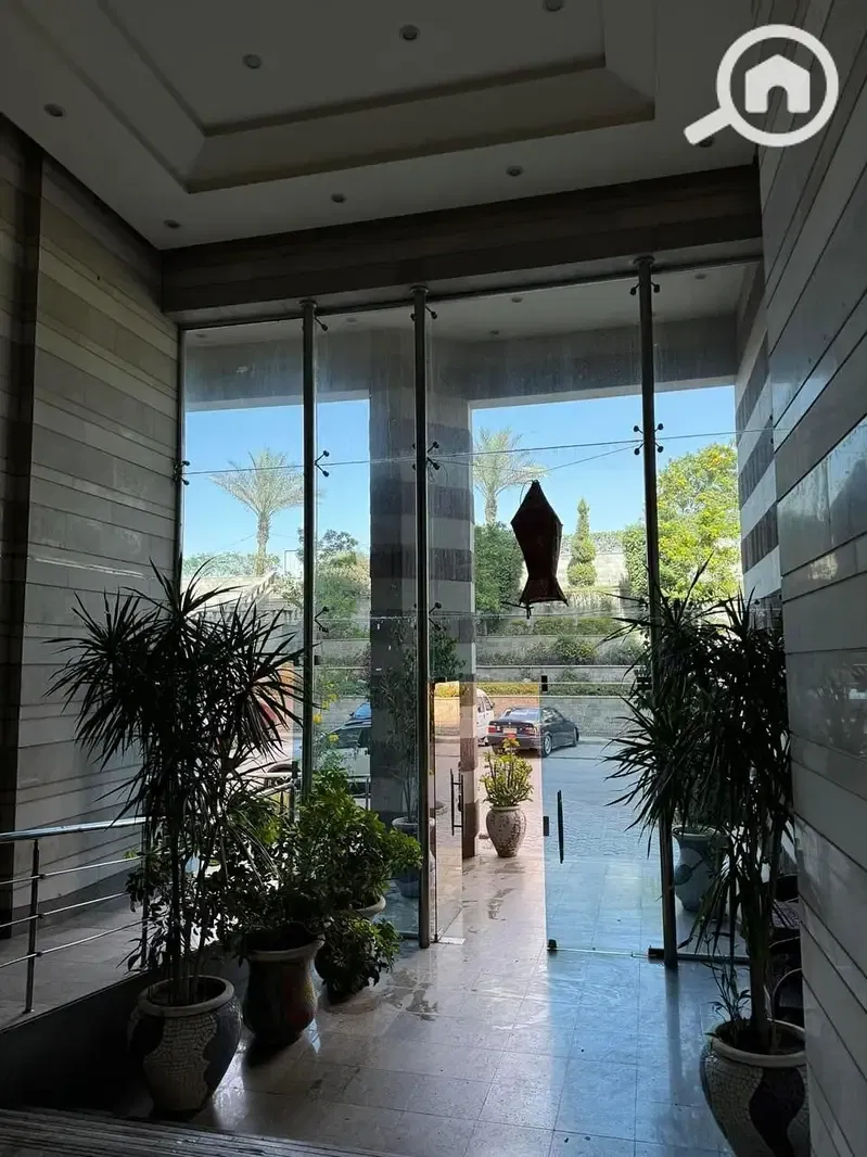For sale, a 210m apartment in the Degla Hayah compound in Maadi, super lux with land share.